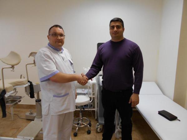  мужчина на приеме дерматовенеролога 