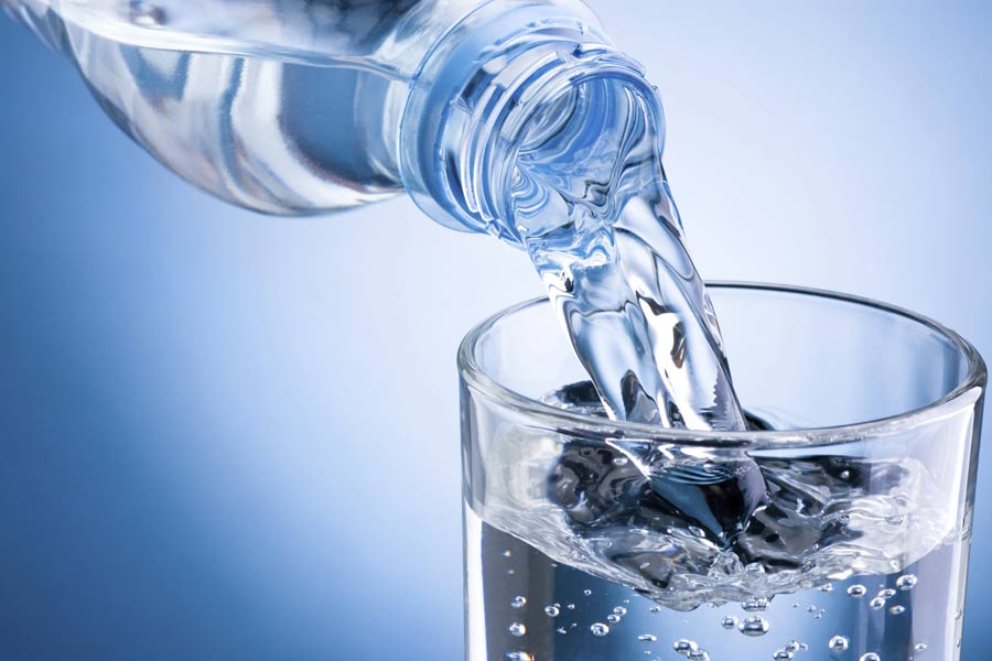 восемь стаканов воды в день
