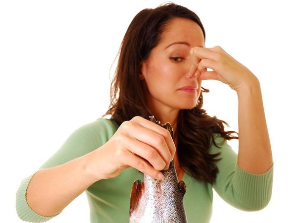 обильные выделения с неприятным «рыбным» запахом при гарднереллезе у женщин