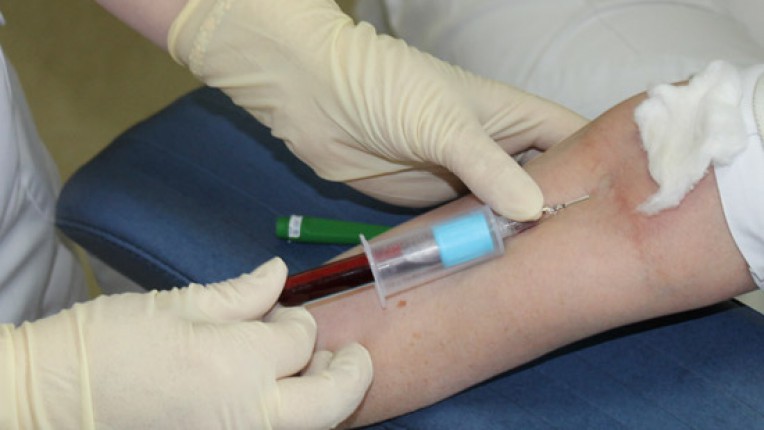 взятие крови для анализов на сифилис